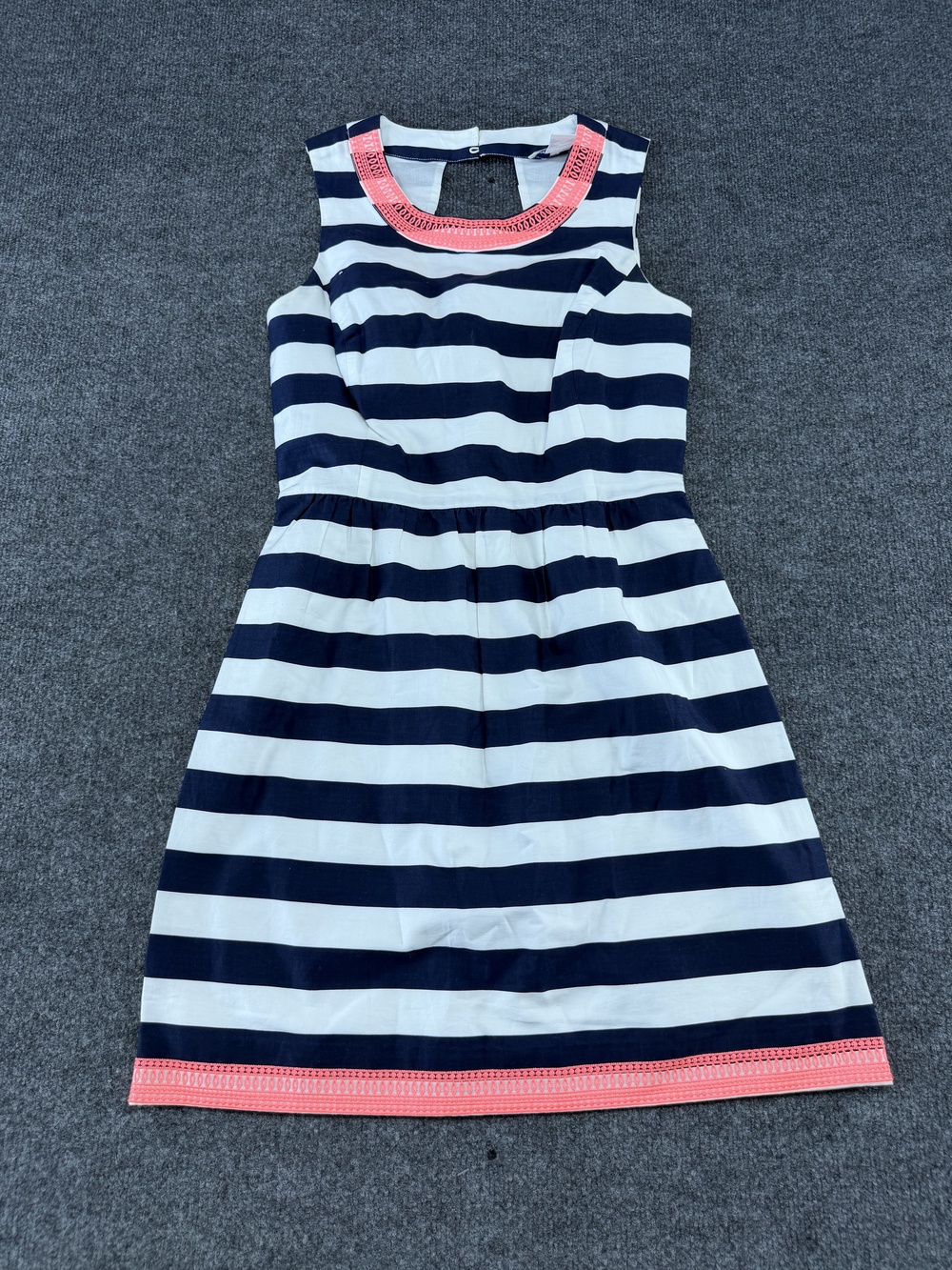 Vineyard Vines Dress Womens 2 Blue Striped Fit & Flare Crochet Trim Nautical